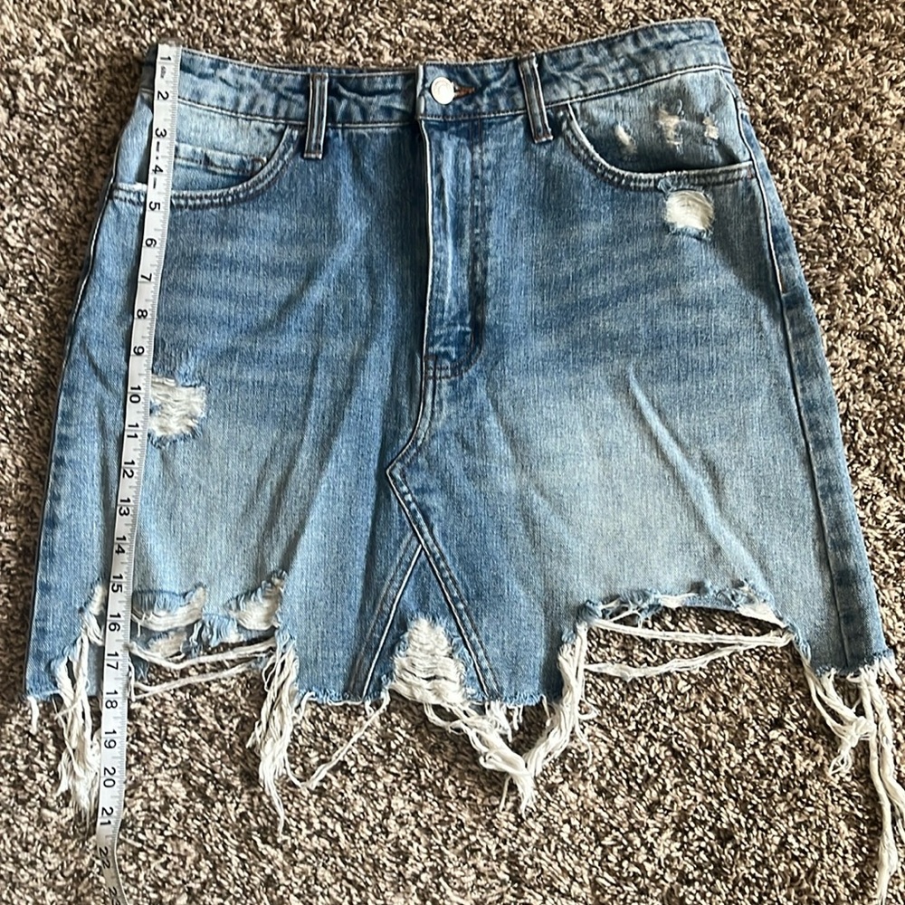 Women’s distressed jean skirt